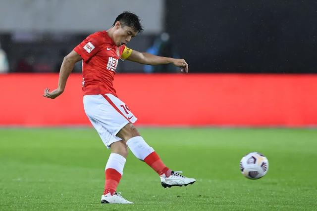 欧冠新潮流吹到了中超 瓜迪奥拉的双刃剑